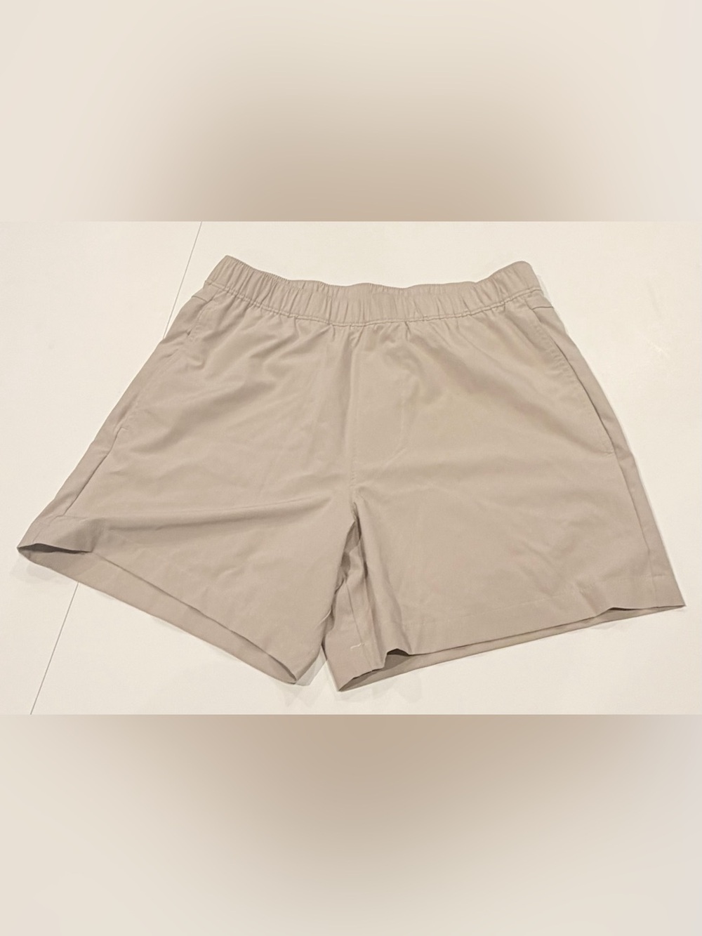 Hollister Men’s Mid-Thigh Hybrid Active Shorts - Tan/Beige - Size Small